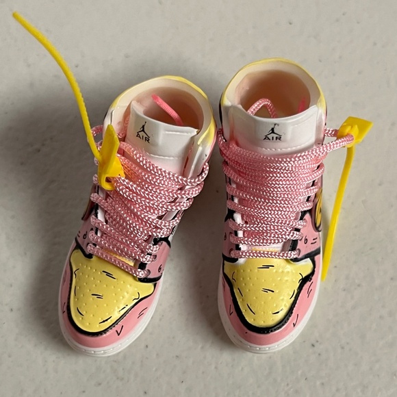 Designer Overalls Bucket Hat 3 Piece Sneaker Outfit Set For Labubu Pink - Picture 5 of 8